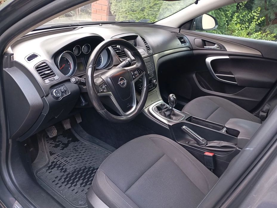 Opel Insignia Opel Insignia Edition Sports Touer 160 km