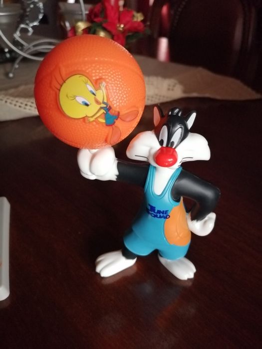 Bonecos e figuras vários