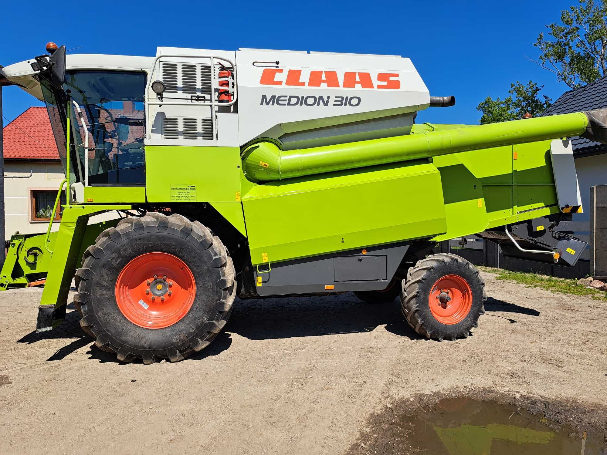 Claas Medion 310,  2005  Mercedes Hydro heder 4.5m