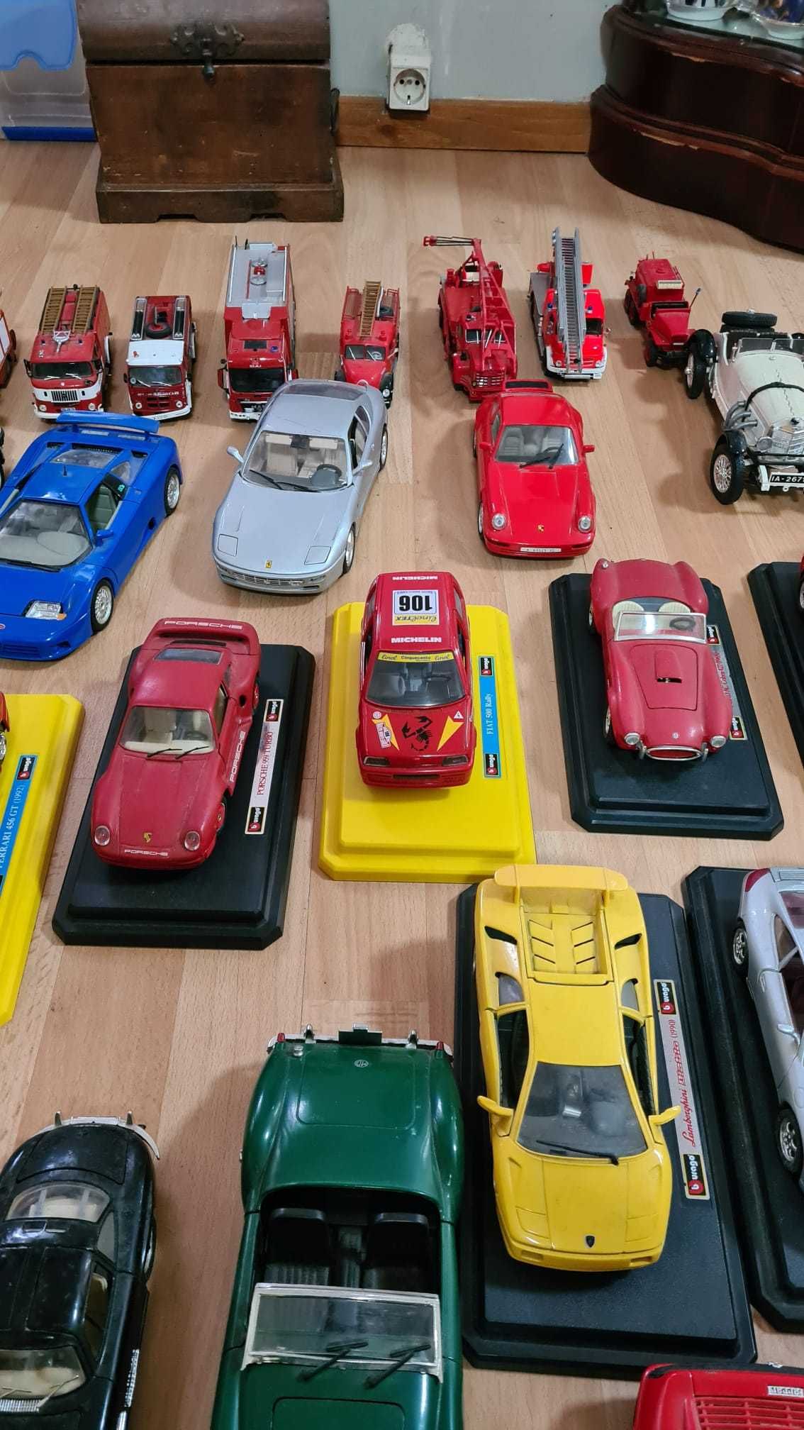 Vendo coleção de carros antigos