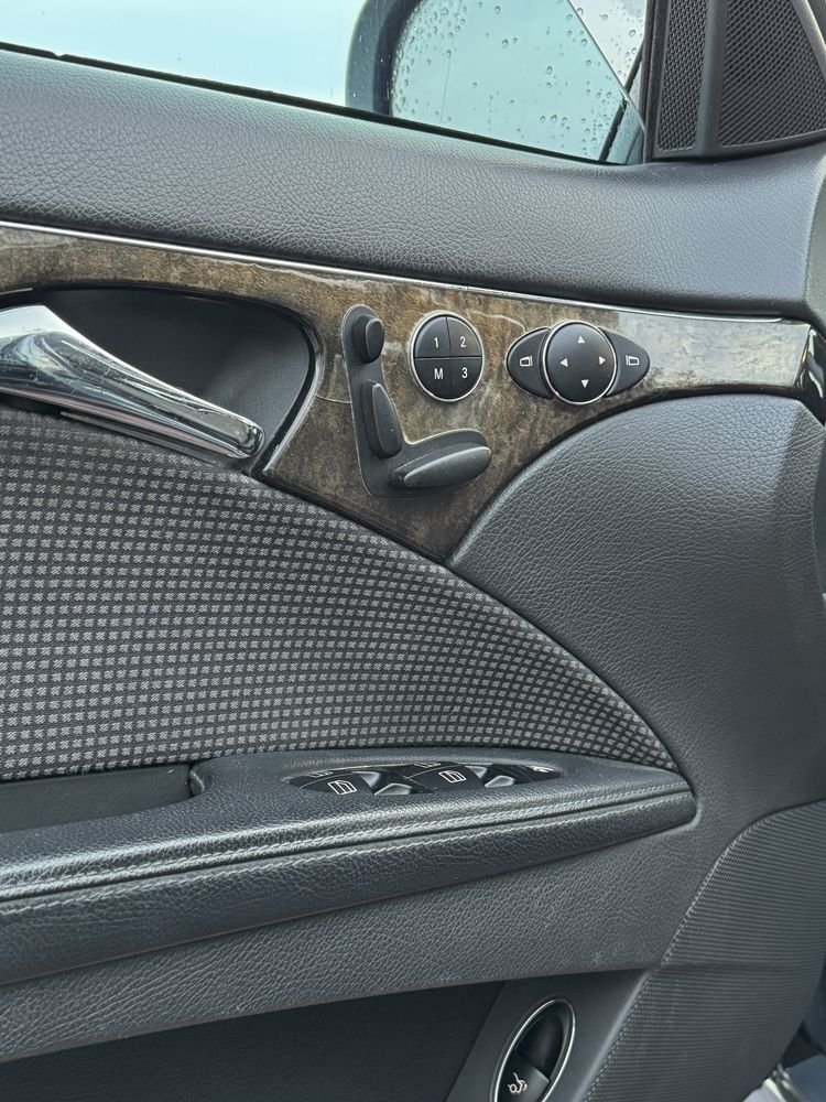 Mercedes e400 v8