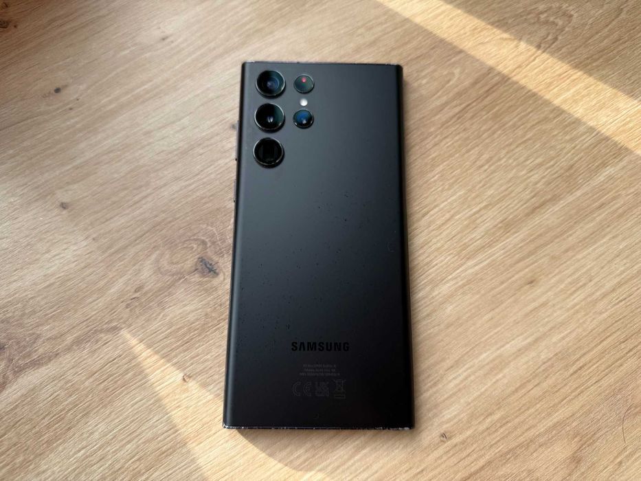 Telefon Samsung Galaxy S22 Ultra 5G 128 GB / 8 GB RAM + Gw 12 msc