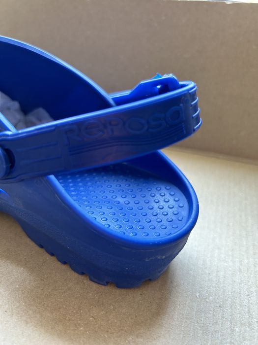 Socas NOVAS marca reposa