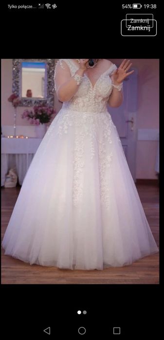 Suknia ślubna śnieżno biała z brokatem