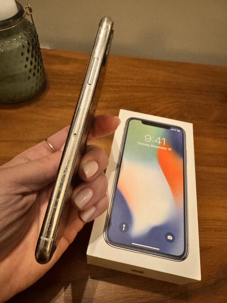 iPhone X silver 246 GB rozbity pudelko