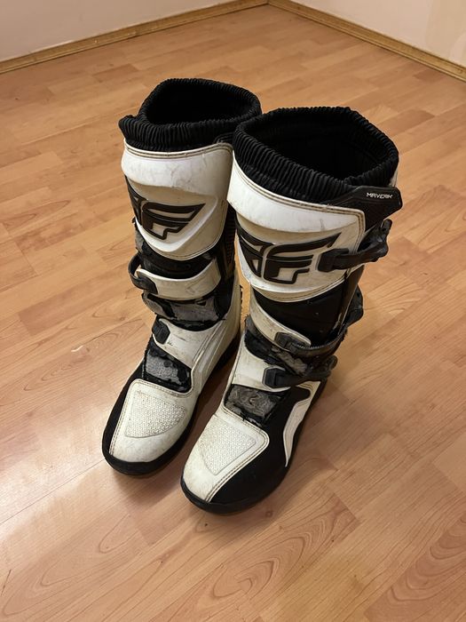 Продам мотоботи Fly Maverlik в хорошому стані(мотоекепіровка,мотоботи