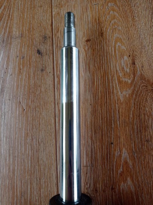 Продам стойки б/у