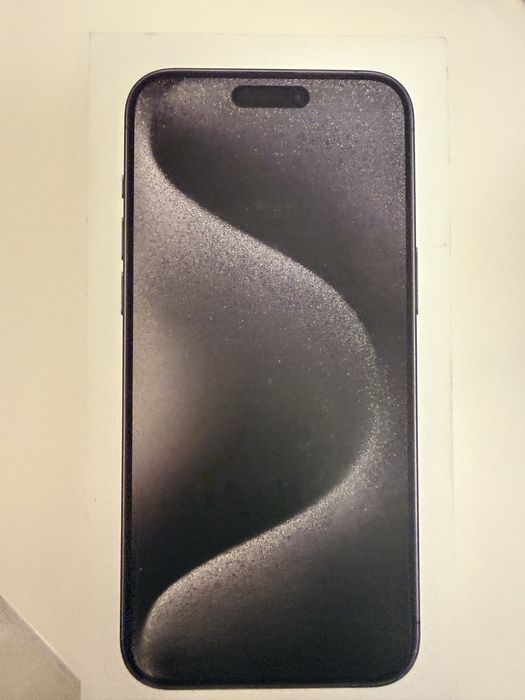 Caixa iphone 15 pro max preto