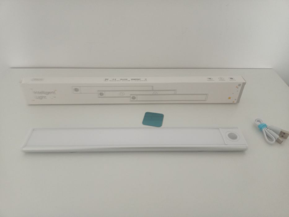 Lampa podszafkowa kuchenna panel LED czujnik ruchu trzy kolory 30cm