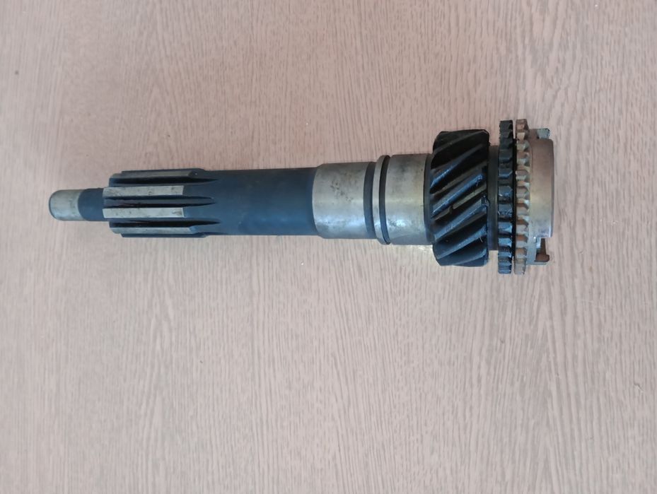 Wałek sprzęgłowy żuk