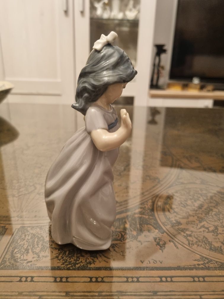 Porcelanowa figurka-Lladro Nao Hiszpania