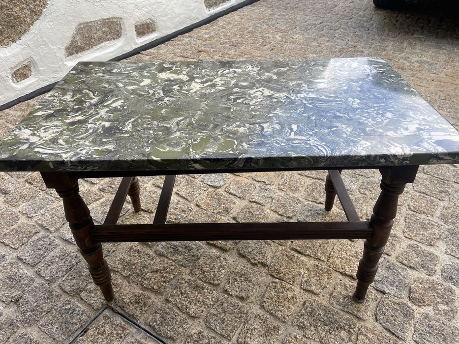 Mesa Sala Estar (medias da mesma, encontram-se nas cinco fotos tiradas