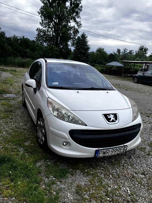Peugeot 207 1.6 HDi, 2008, 240 tys. km, 8 500 zł (do negocjacji)