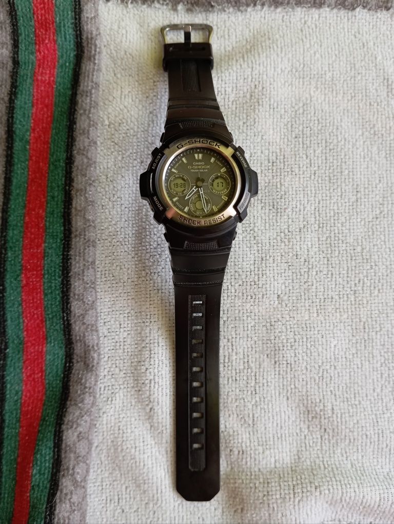 Casio G-Shock AWG -100