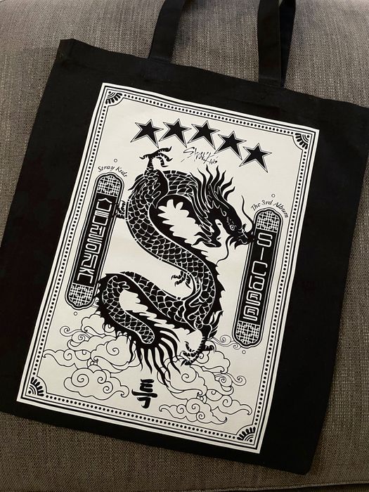 Stray Kids 5 star tote bags (3 designs)