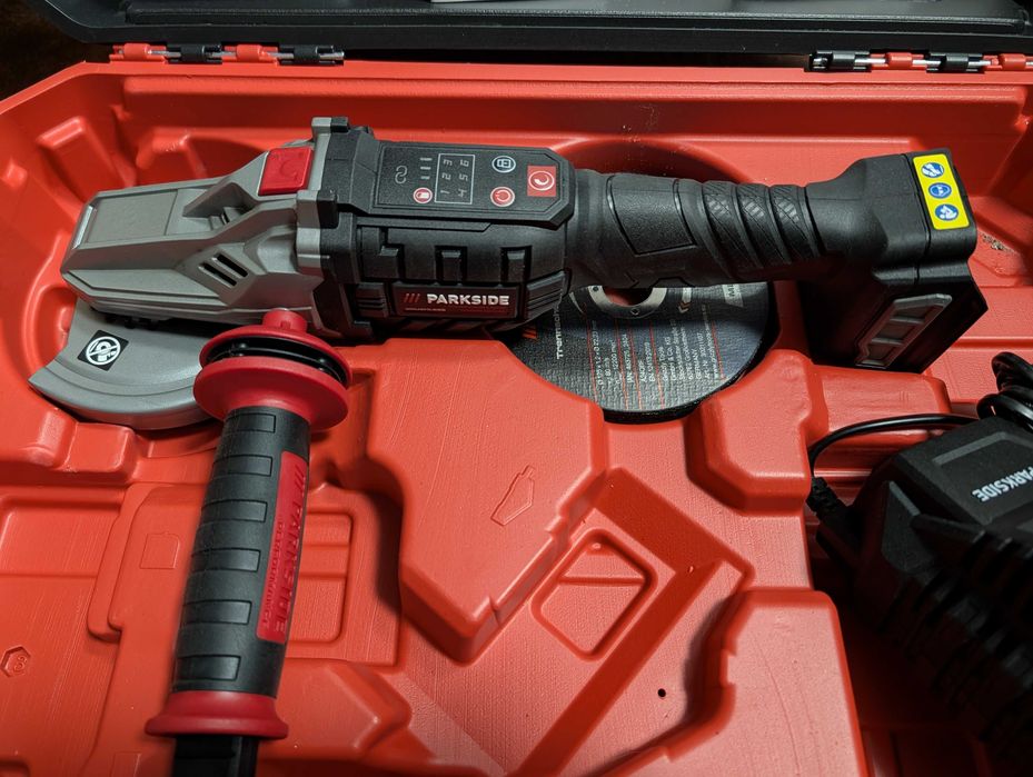 Akumulatorowa szlifierka kątowa PPWSFA 20-Li B3 20V 4Ah I Ładowarka