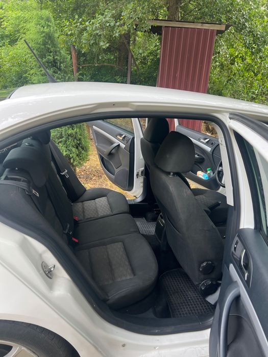 Шкода Octavia  1.6 TDI