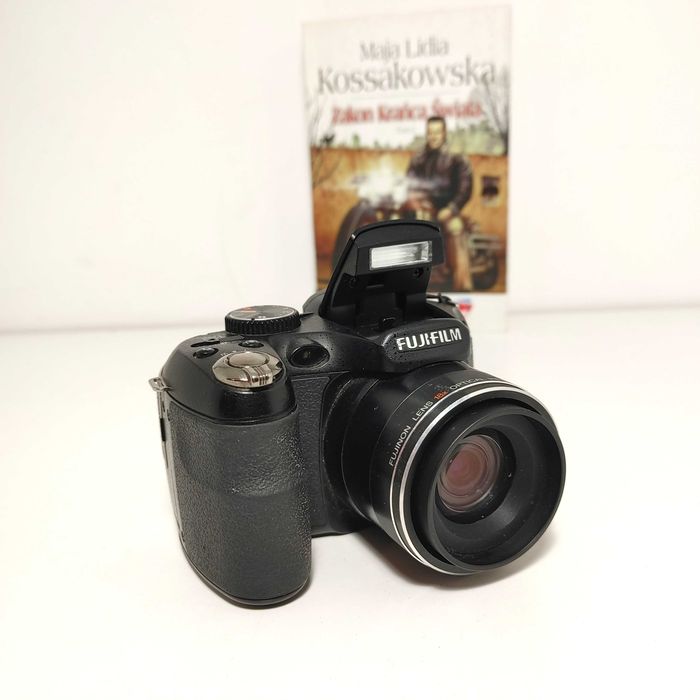 Aparat cyfrowy FujiFilm FinePix S 2500HD 18 x zoom 12 MP VINTAGE CUDO
