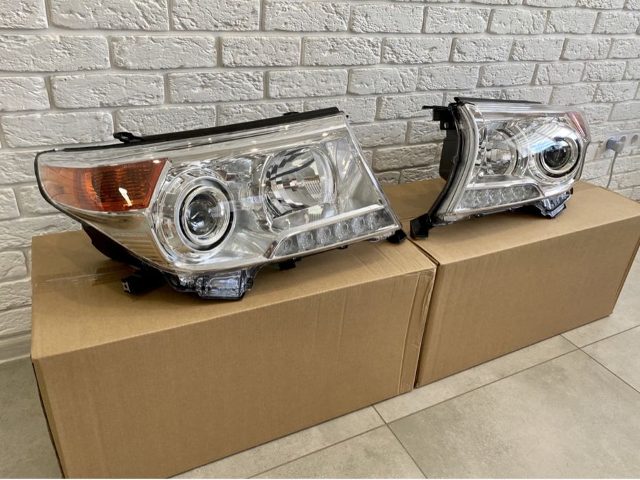 Фары оптика рестайлинг Toyota Land Cruiser 200 2007-2015 хром
