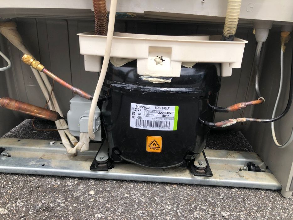 Frigorífico Indesit para peças