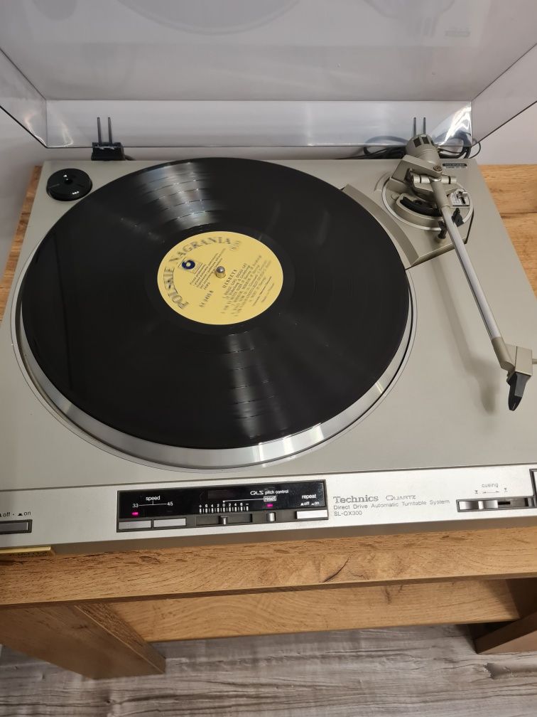 Gramofon Technics  sl-qx300