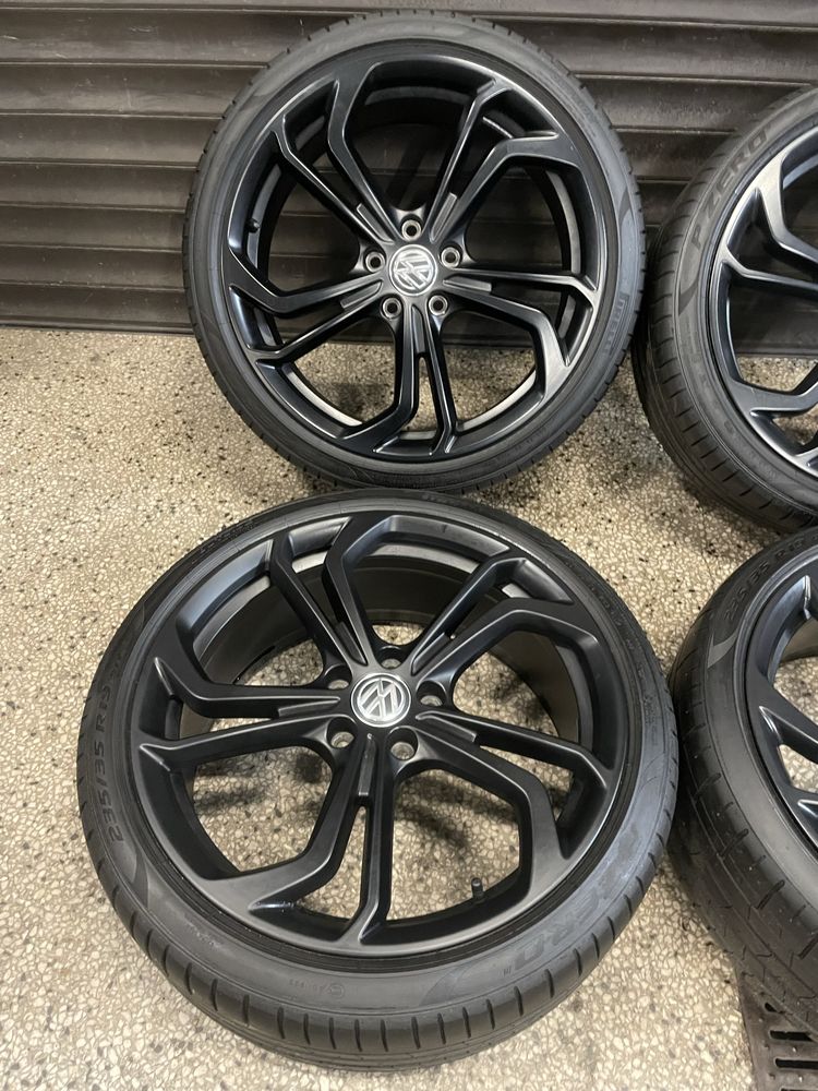 Jak nowe oryginalne koła VW Golf R GTI 235/35/19 idealne