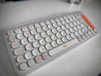 Klawiatura  Logitech POP Icon = praktycznie nowa