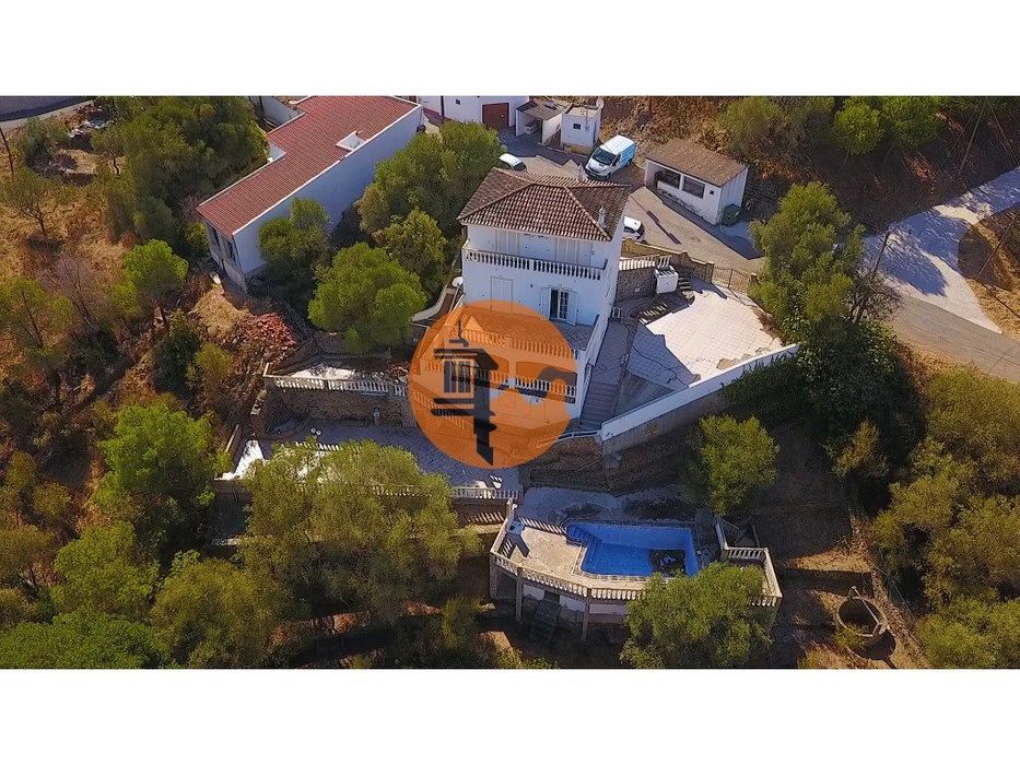 Moradia V4 com terreno + 1 estúdio com vista do rio em Álamo