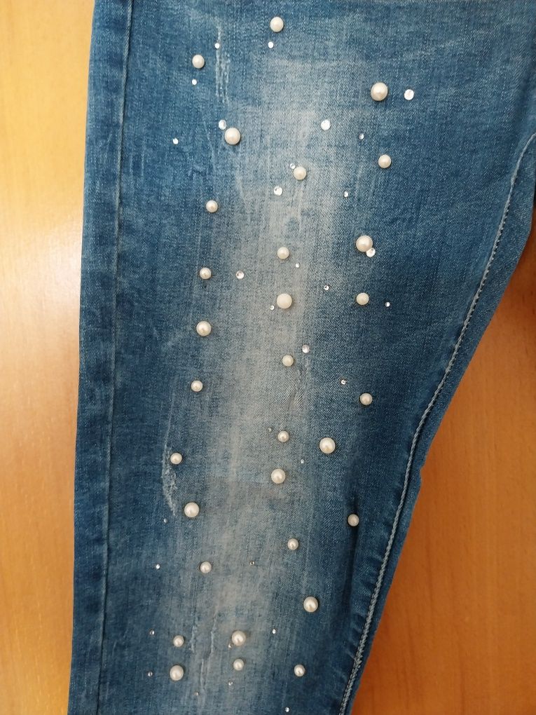 Jeans com perolas tam 38