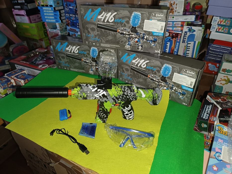Пістолет автомат M416 з орбізами стріляє орбізами глушник акумулятор