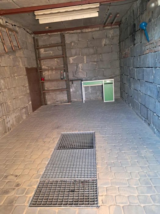 Garaż murowany z kanalem, prąd