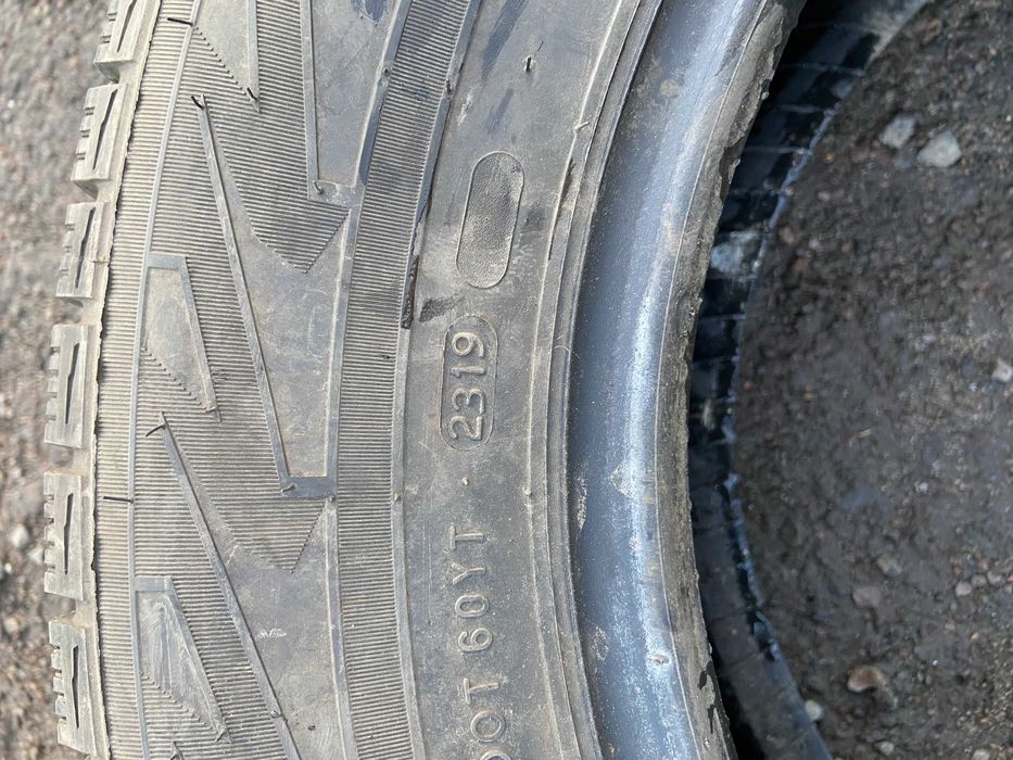 Шини 205/70 r15 Nokian Висота протектора 8,5мм.