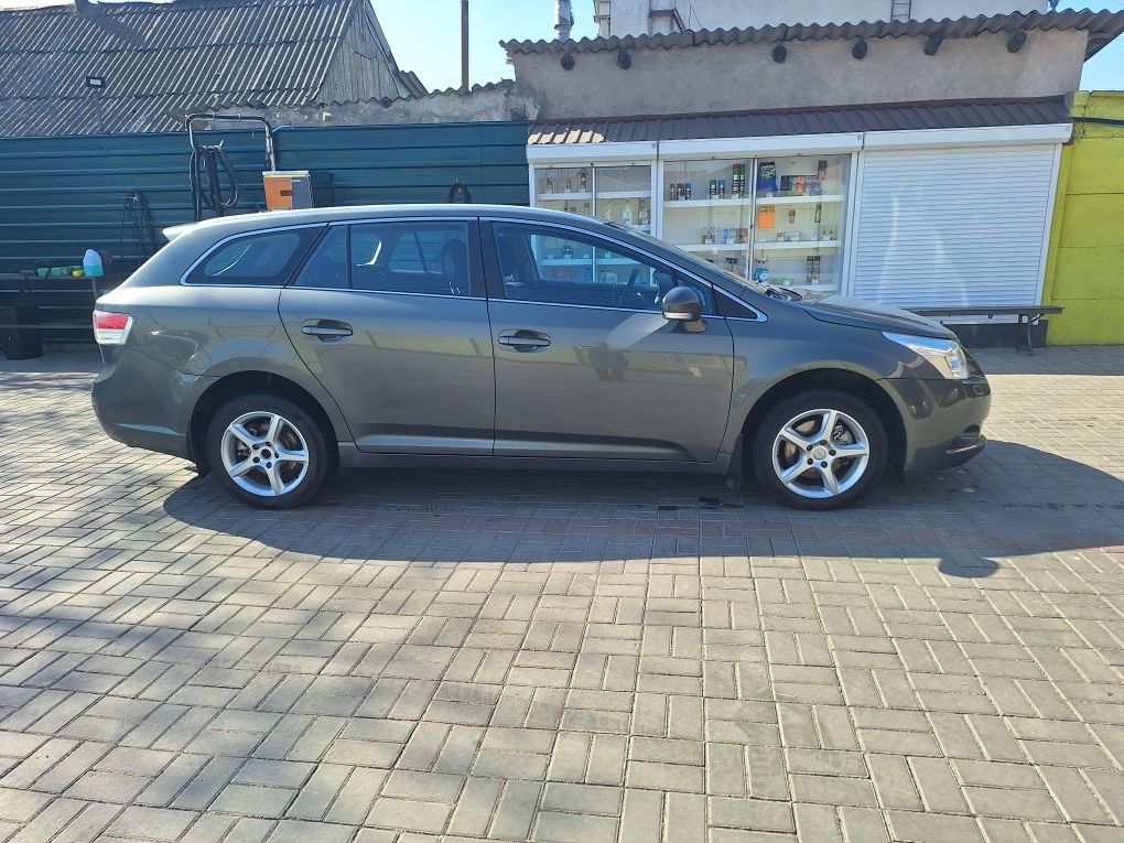 Toyota Avensis з пробігом