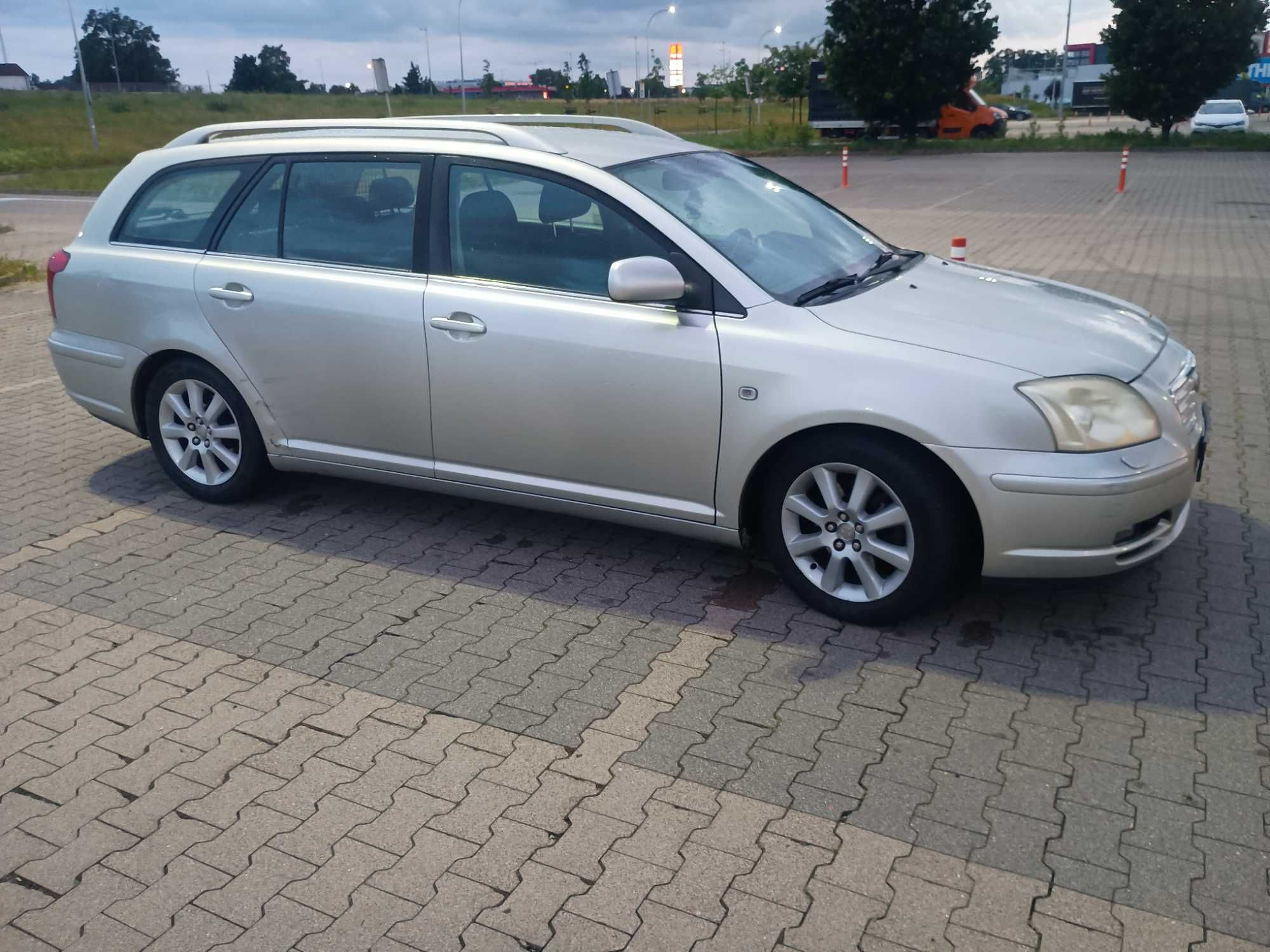 Toyota Avensis Kombi T25 2.0 benzyna