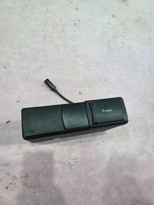 CD Чейнджер VAG Audi A6 C5 4B0035111AX