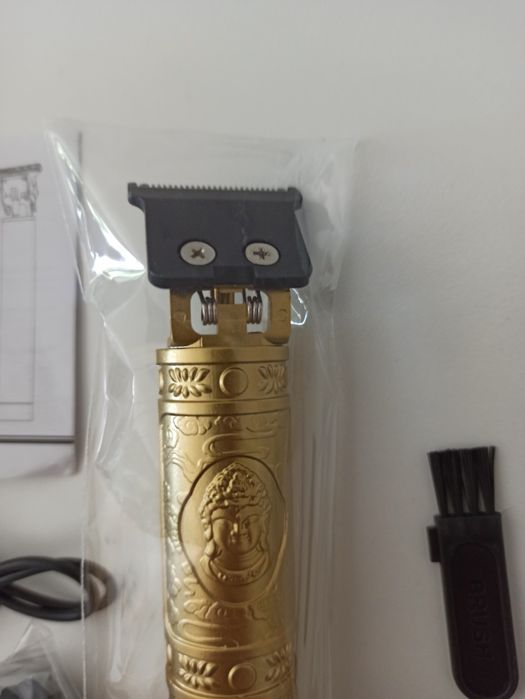 Máquina cortar cabelo/barba