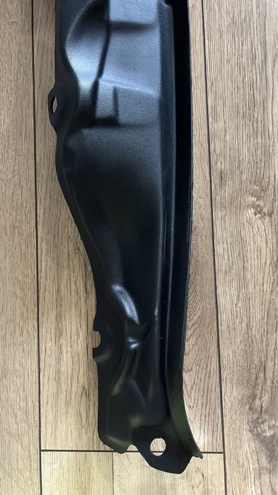 Жабо Рено Меган 2 Накладка під лобове скло Renault megan 2