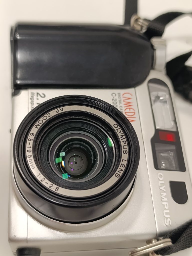 Aparat cyfrowy OLYMPUS C-2000 2mp f/2.0 MANUAL vintage retro CCD 100%