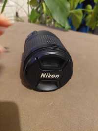 Nikon Nikkor AF-S DX 18-140 mm

f/3.5-5.6G ED VR