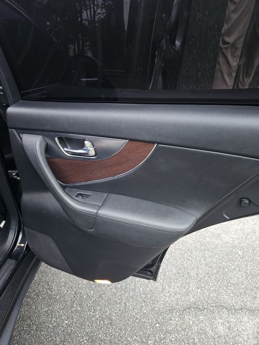 Продам Infiniti FX50 5.0 V8 | AWD | Sport Package |