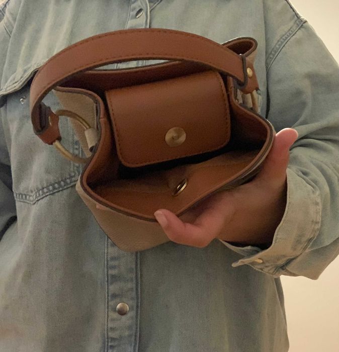 Carteira Tiracolo Bege Parfois