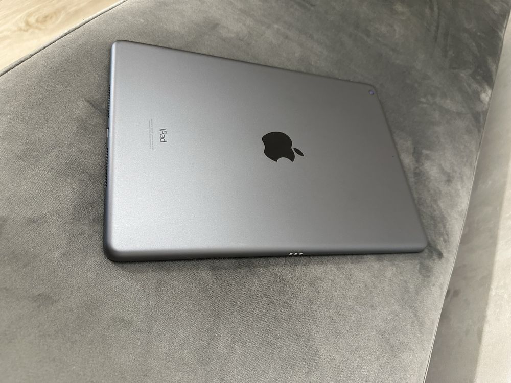 Продам Ipad 9 64 Gb Wifi 2021