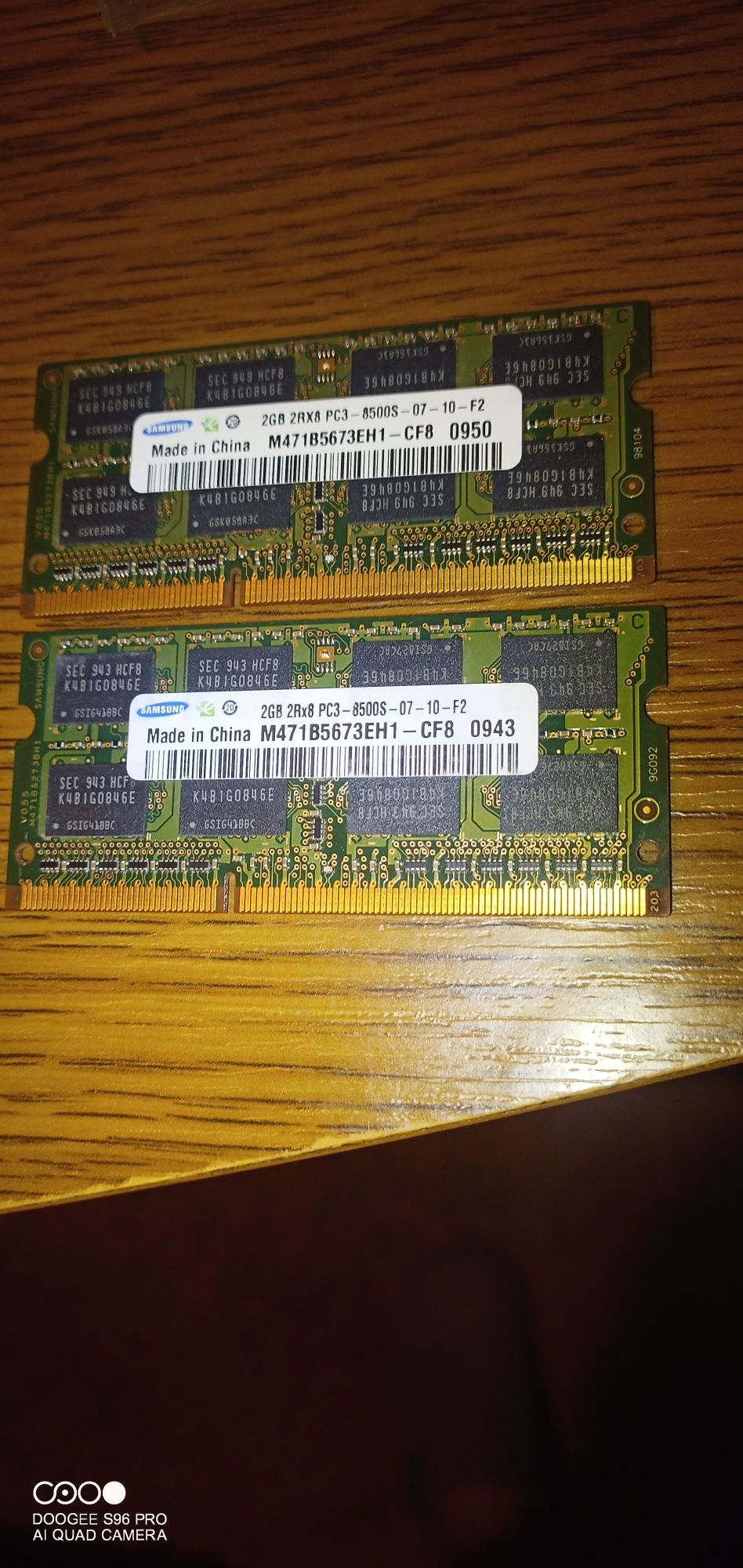 Планки оперативки ноутаDDR3 по 2 гига.