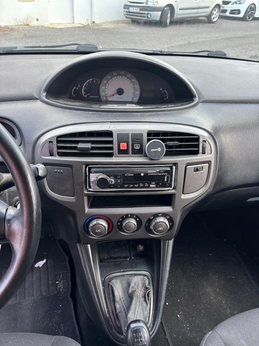 Matrix 1.5 CRDI modelo 2001, gasoleo.