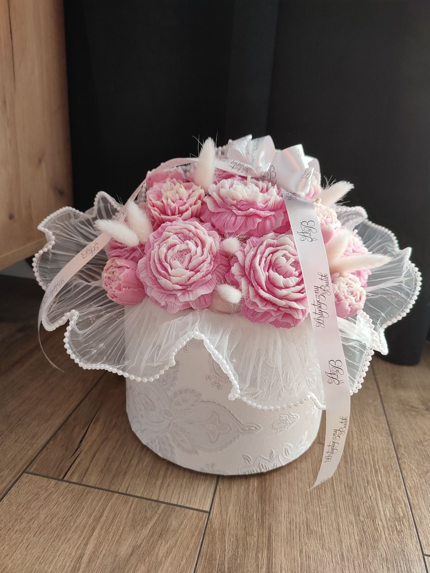 Bukiet świec Flower Box świec sojowych duży biało różowe piwonie