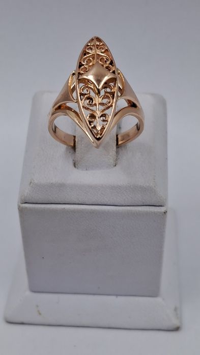 Золота каблучка 583