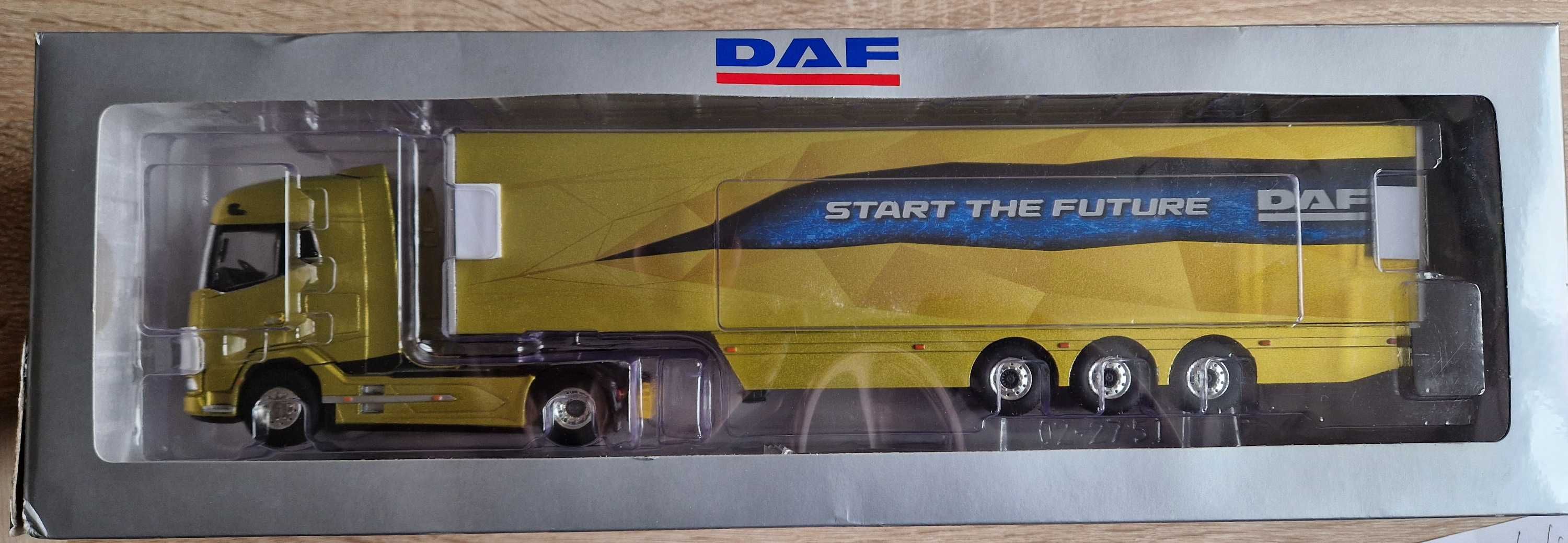 DAF XF model w skali 1:50 firmy WSI nr kat M004451 exl. DAF Truck