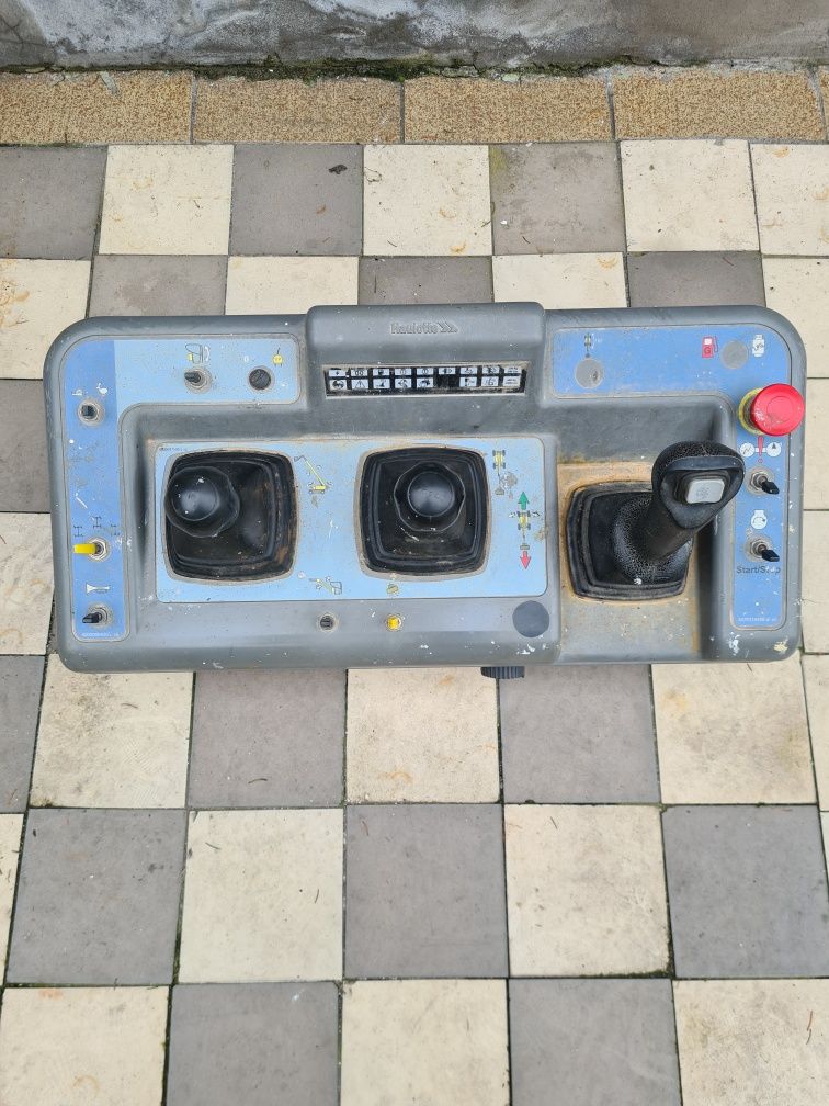 Haulotte HT23RTJ    HT23RTJO   joystick panel sterowania