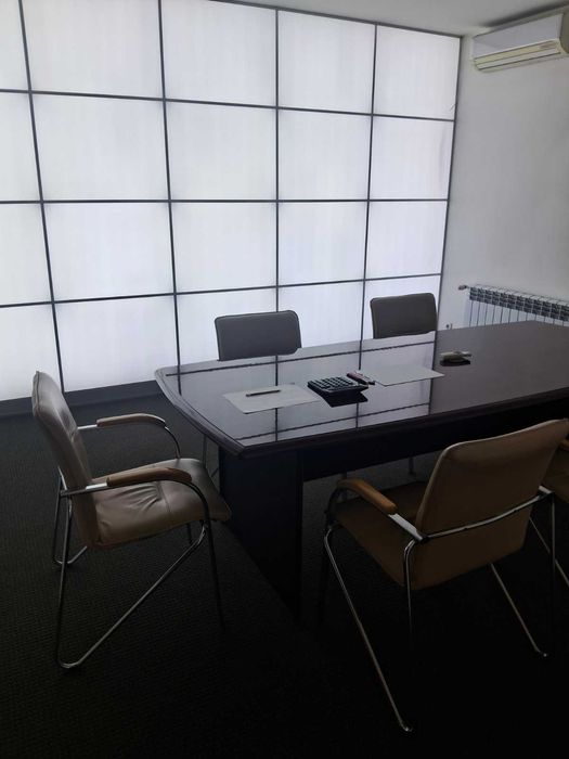 офис в центре с землей