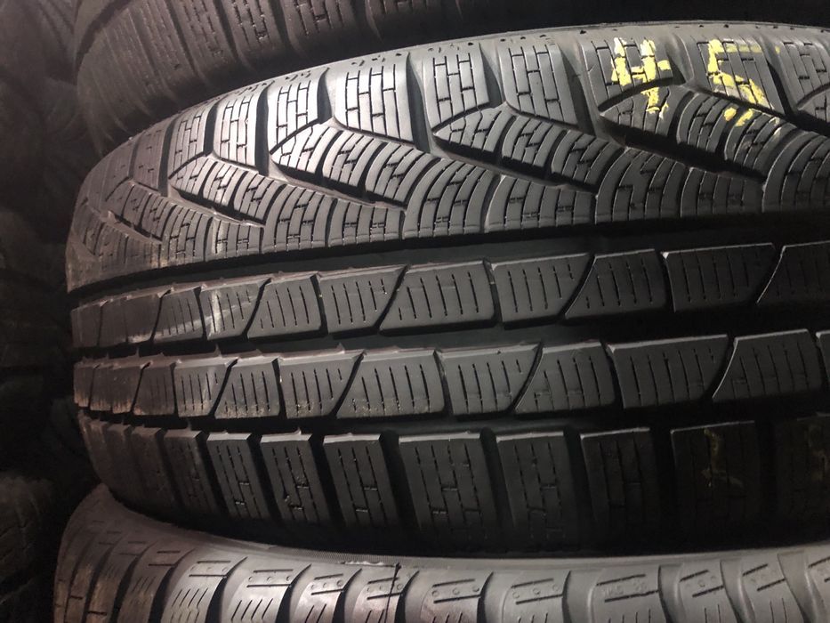 Шини б/в зима 225/55 17 Pirelli SottoZero 2 комплект RUNFLAT